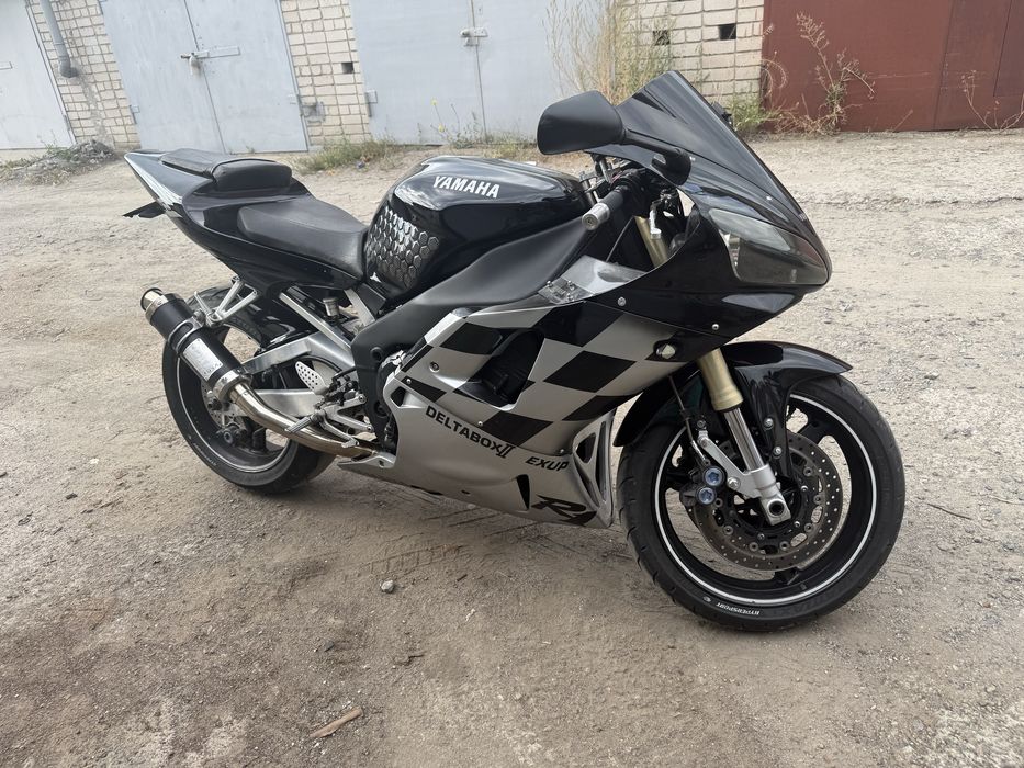 Yamaxa YZF-R1 ямаха р1