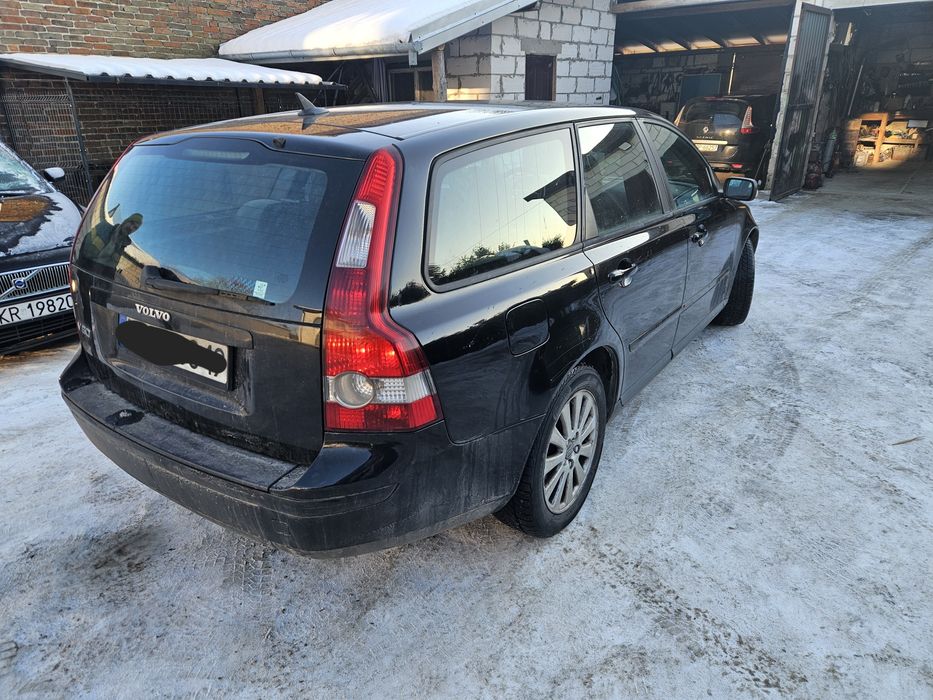 Volvo v50 2005 рік 2.0 дизель тільки для військових