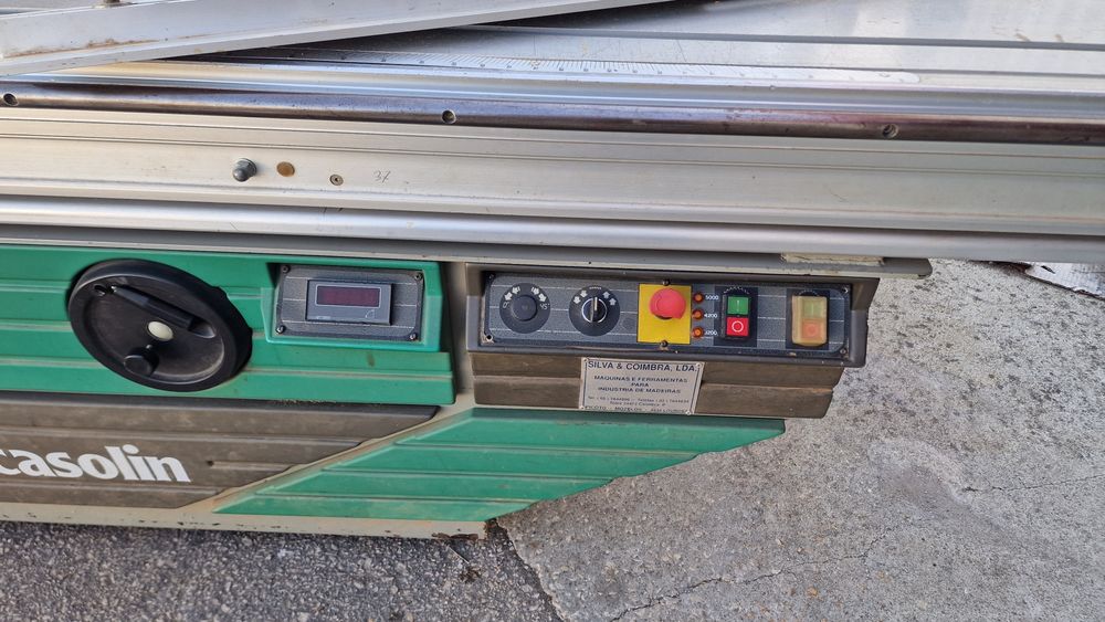 Esquadrejadora casoline carro 3200 subida e descida eletrica