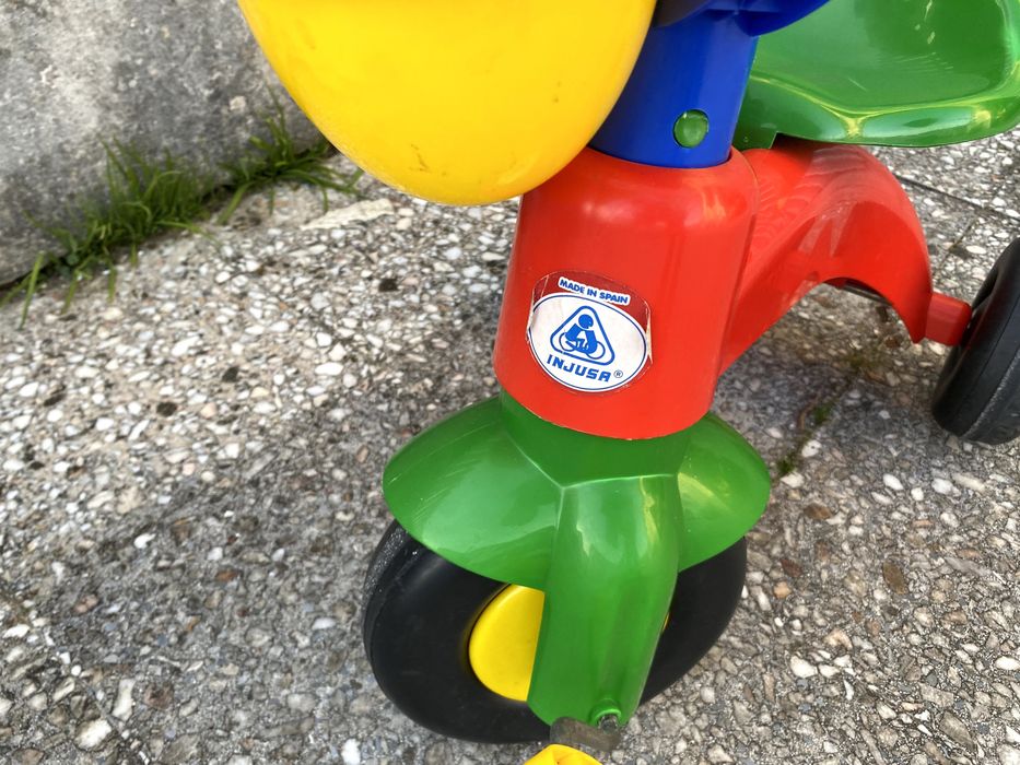 Triciclo de Criança Pequena