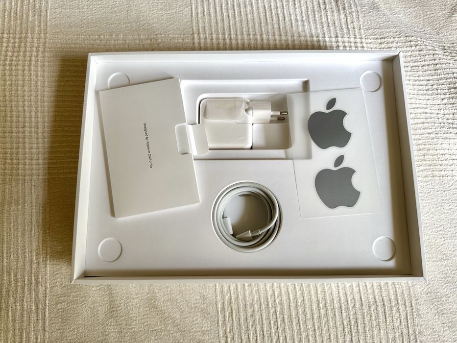 Apple MacBook Air 13” 2020 A2179 + Magic Mouse