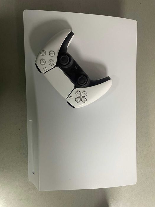 Konsola Playstation 5 z napędem 1 TB