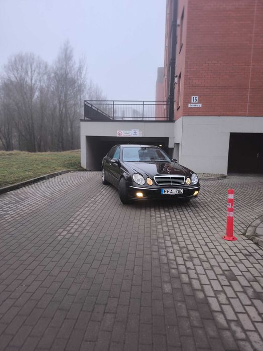 Продам Мерсадес Е 300