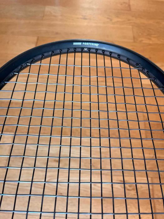 Raquete de Ténis Wilson Ultra v4 100 – Excelente Estado (Com Setup Híbrido)