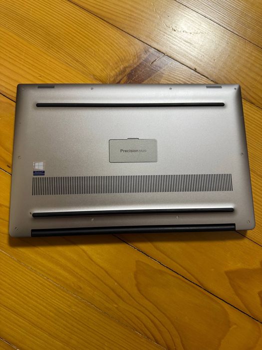 DELL precision 5520
