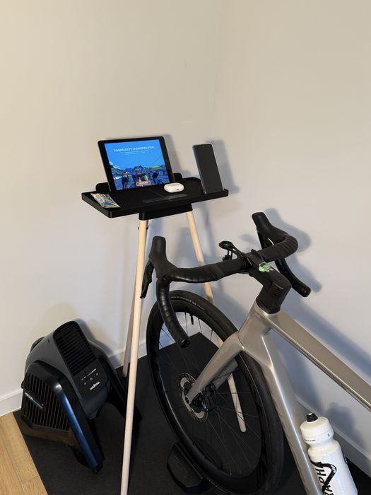Stolik pod tablet na trenażer pod Zwift ipad