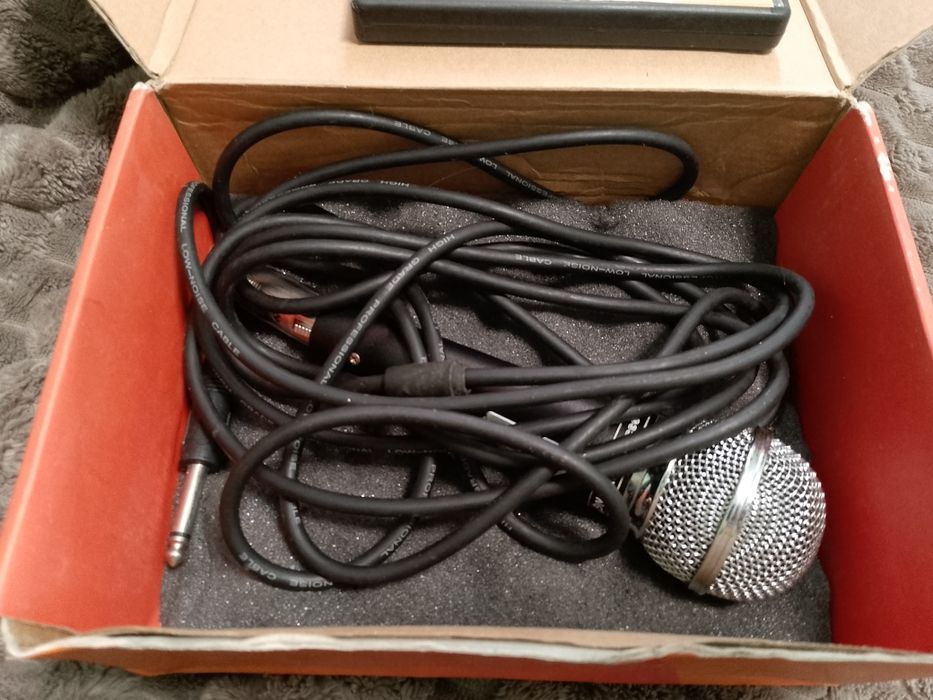 Мікрофон дротовий