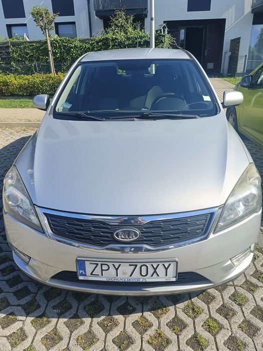 Kia cee'd  2009 1,6 16V