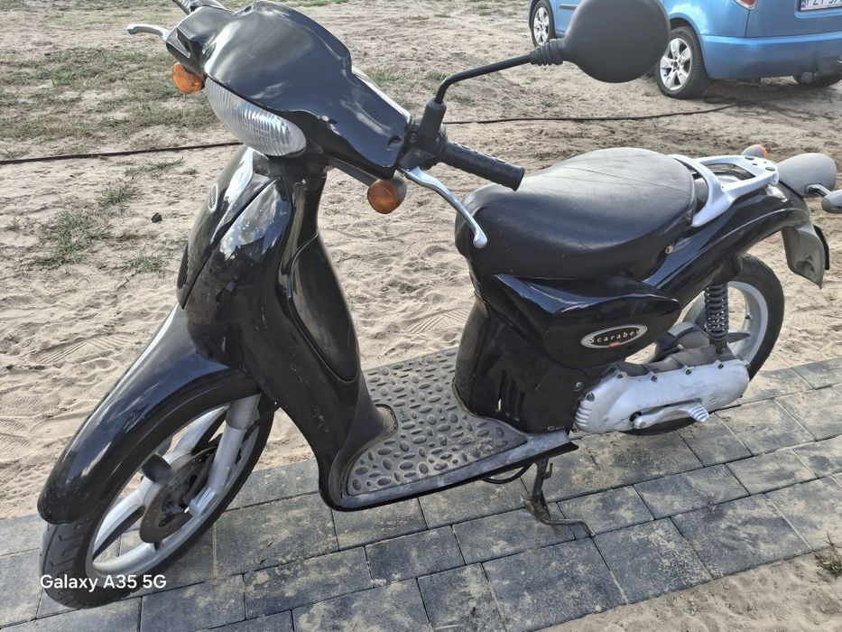 Skuter aprilla scarabeo