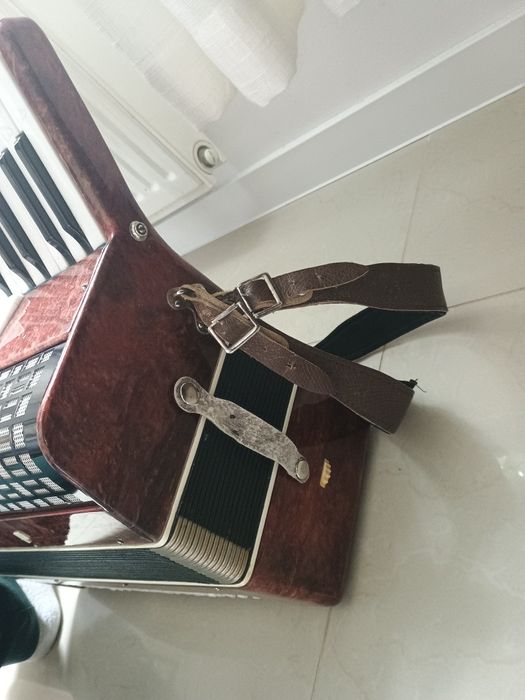 Akordeon mezo bardzo dobry stan