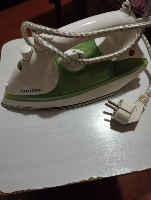 Продам утюг в хорошем состоянии