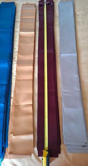 300 metros de fitas de cetim azul, amarelo, bordeaux e cinzento, NOVAS
