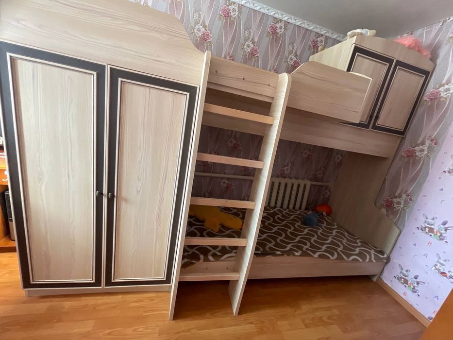 Продам дитячу кровать 2 поверхи