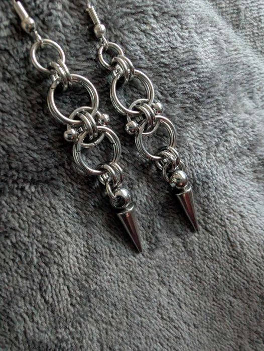 Kolczyki wiszące splot kółka kolce industrial