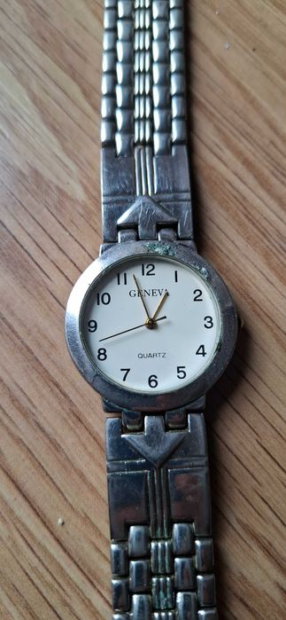 Lote 6 relógios vintage prateados dourados quartz