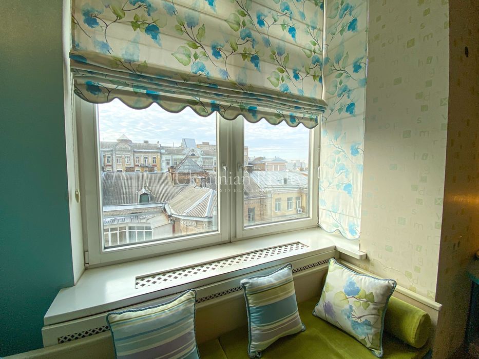 Продаж 4к квартири вул. Назарівська  23а. Ботанічний сад Фоміна