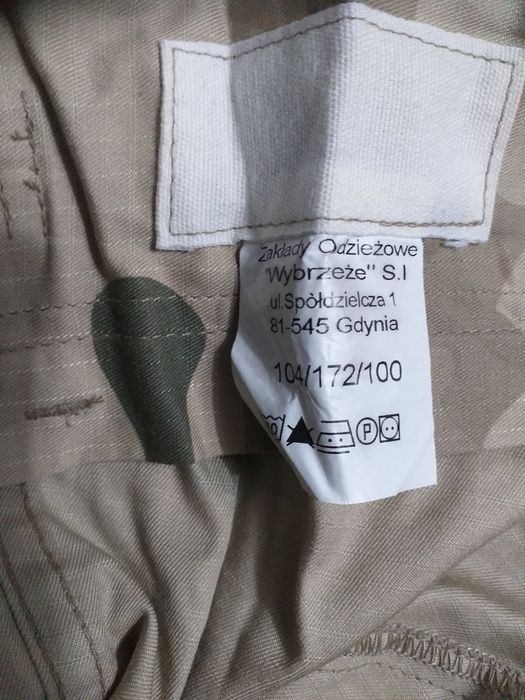 Spodnie moro pustynne z szelkami