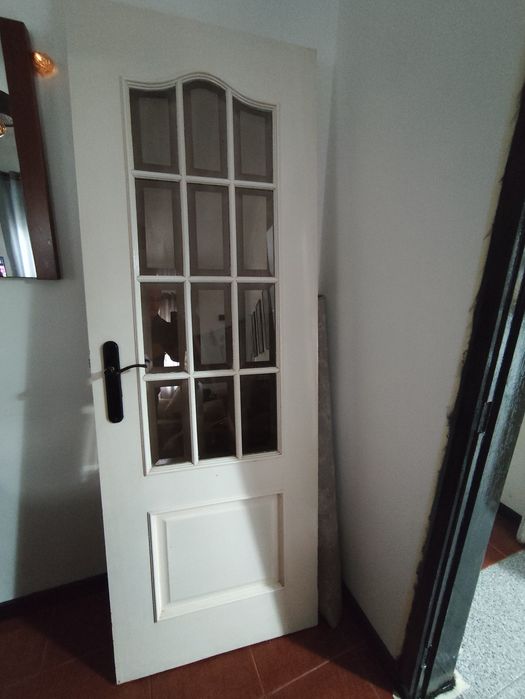 Porta interior para sala ou corredor