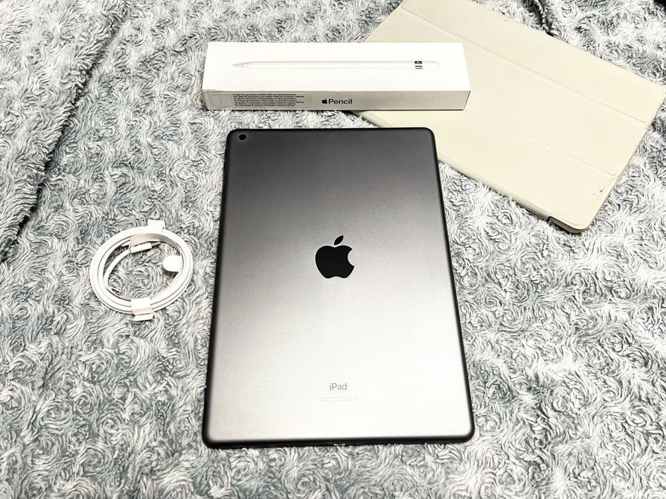 IPad 7 (32 gb) wi-fi, как новый + чехол! А2197