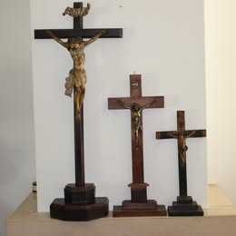 Grande crucifixo em madeira início Séc XIX
