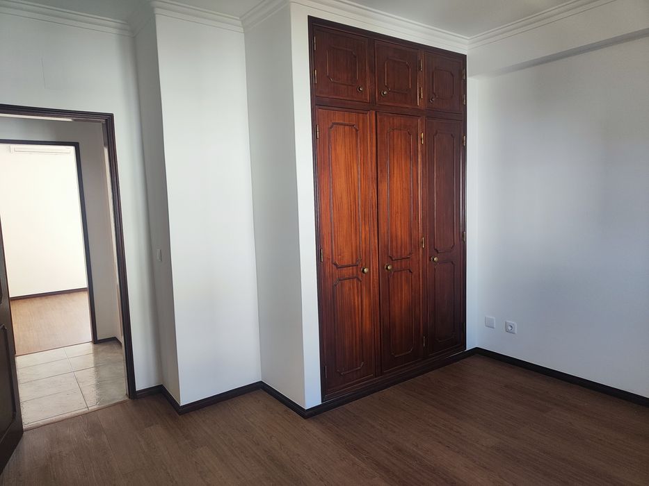 T2 com 84 m², Varanda e Ar Condicionado | Quinta do Conde