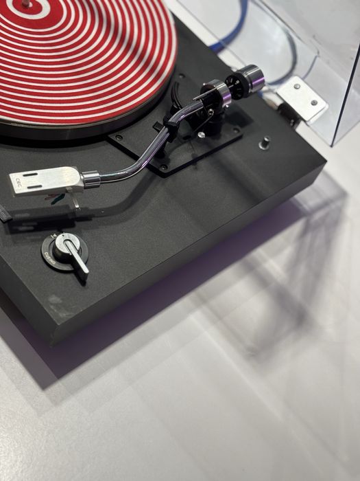 Gramofon CEC BD-2200