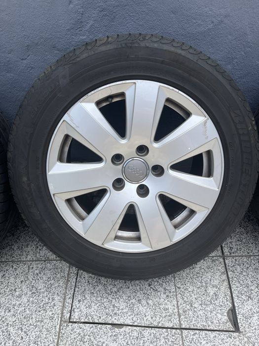 Jantes Audi 16’ com pneus Excelente Estado