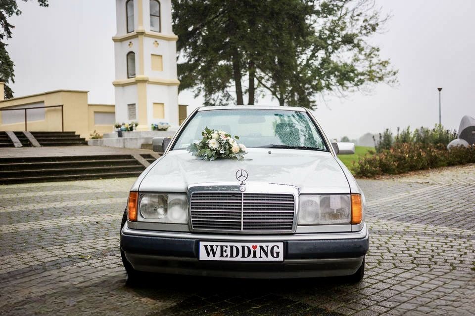 Samochód Auto do ślubu/ Audi/ Volvo/ Mercedes/ kierowca wesele van 7os