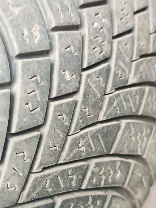 Продам резину на автомобиль