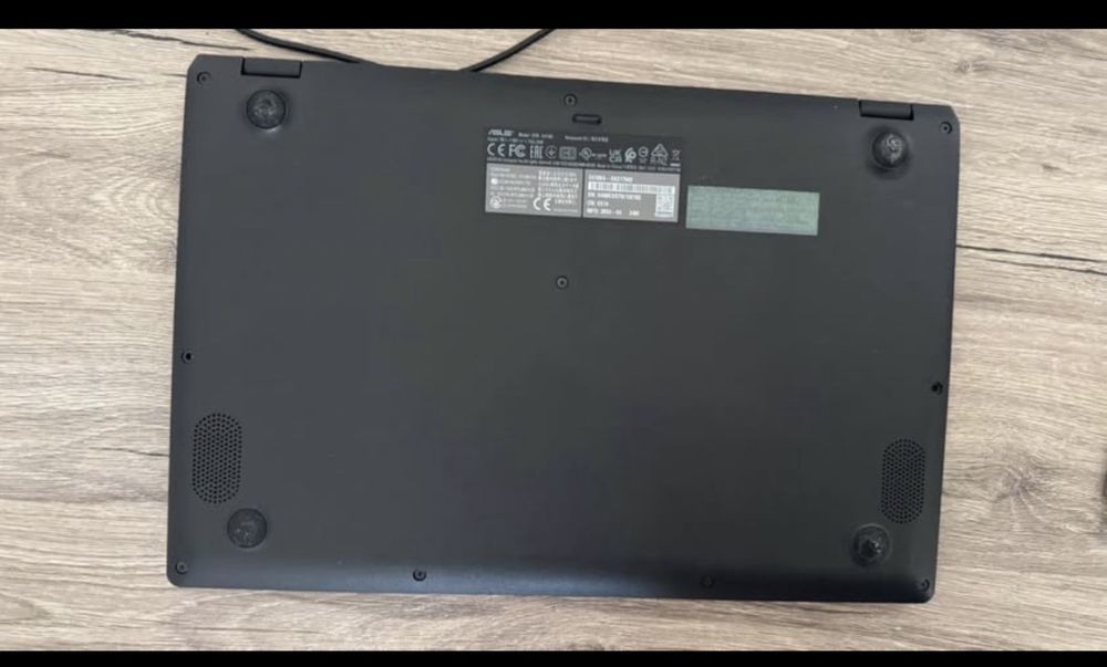 ASUS Vivobook Go 14” / 4GB / 128GB / Full HD / Стан як новий