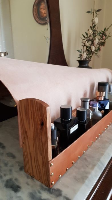 Cofret perfumes Couro e madeira