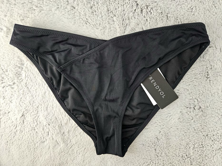 Majtki kąpielowe bikini 44 XXL Trendyol czarne