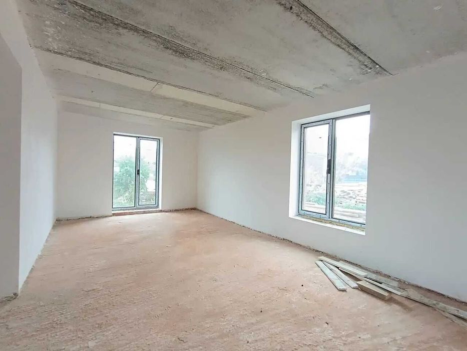 Дуплекс в закритому комплексі у с.Вовчинець