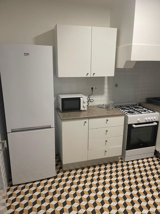 Quarto disponível para arrendar na vila franca de xira