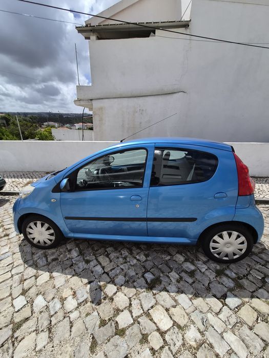 Peugeot 107 super econômico