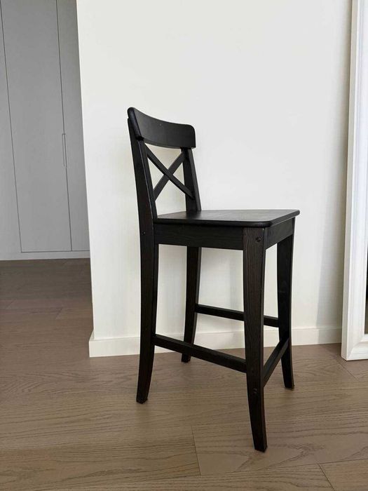 Três bancos de bar em estado perfeito IKEA (preço para três)