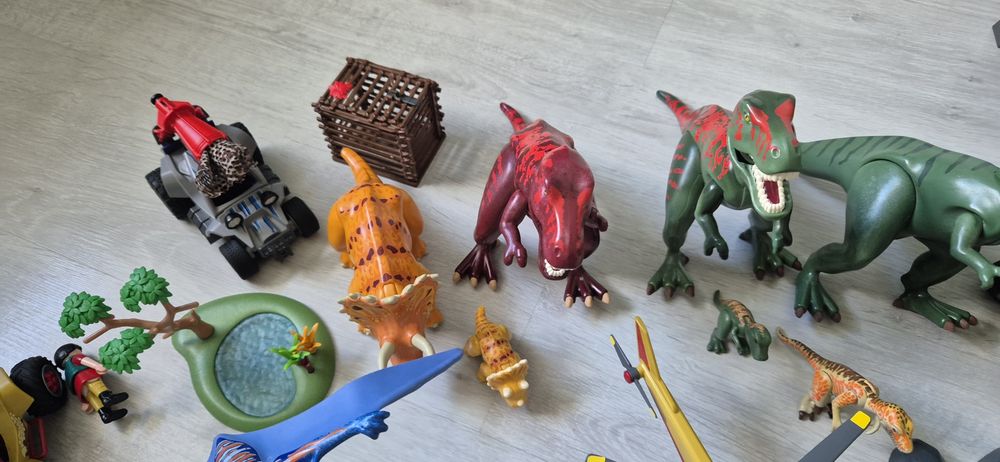 Zestaw Playmobil dinozaury