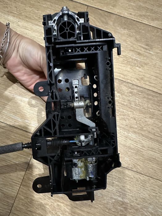 Ручка задня ліва з датчиком audi Q5 80A