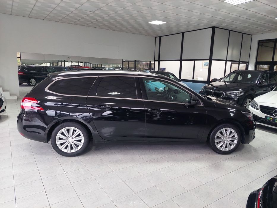 Peugeot 308 SW Allure 1.5 BlueHDi 130cv Tecto Panorâmico