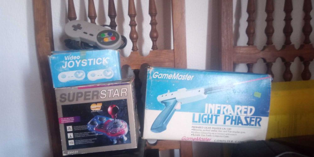 Consolas Retro e Joysticks (equipamentos novos e usados)