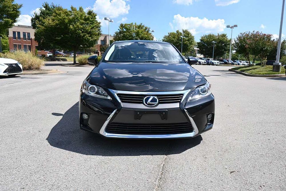 Lexus CT 200h      2017