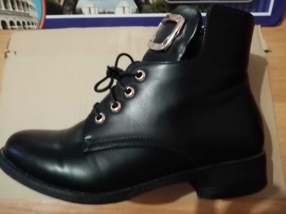 Czarne buty, rozmiar 38