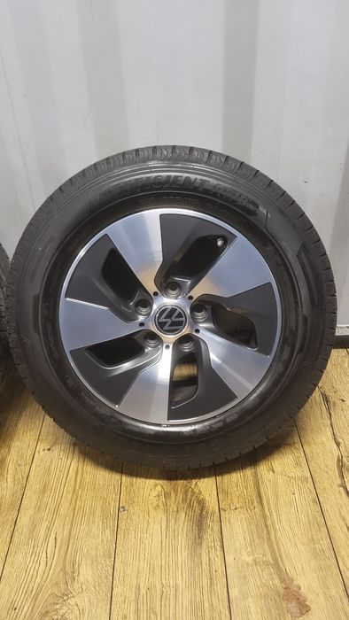 Felgi VW 16" 5x120 z oponami 215/65 R16C Transporter T6 T5 Multivan