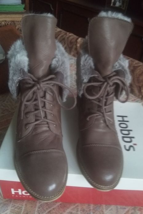 новые женские зимние сапожки Hobbs