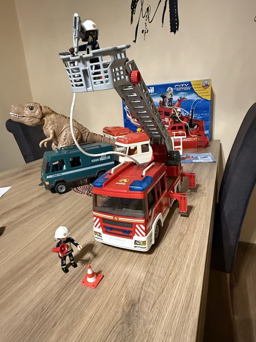 Wóz  strażacki z drabiną playmobil