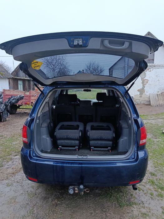 Toyota Avensis Verso 2003 р