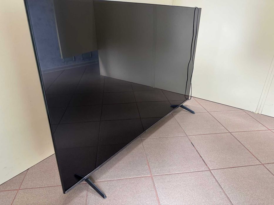 Telewizor HISENSE 55E7NQ Pro 55" uszkodzona matryca