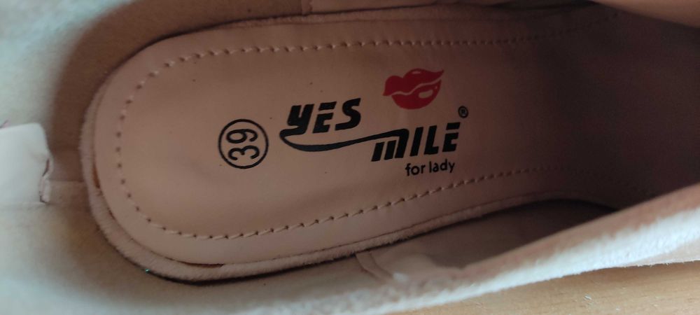 Лабутены  Yes Mile