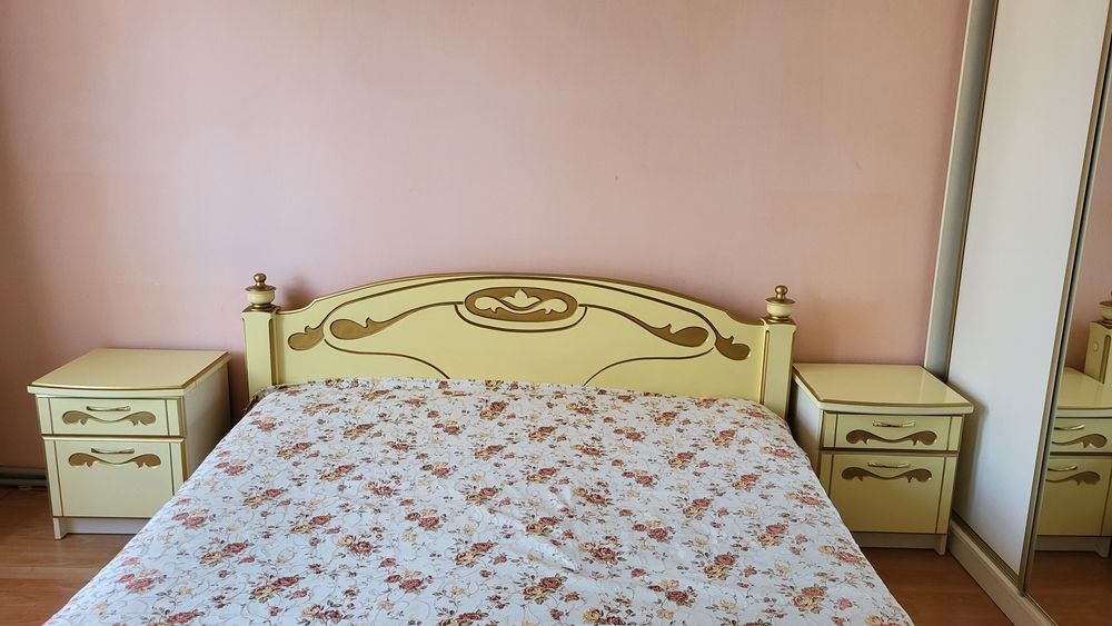 Спальня з масиву бука