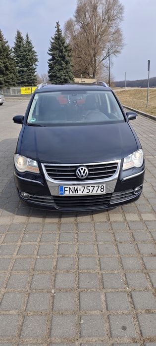VW Touran 2.0 TDI 140KM DSG Bogate  Wyposażenie Doinwestowany